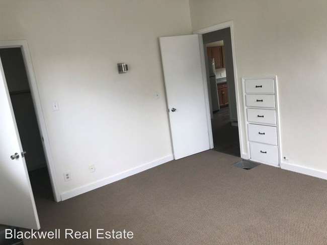 Building Photo - 1230 Gregory Way