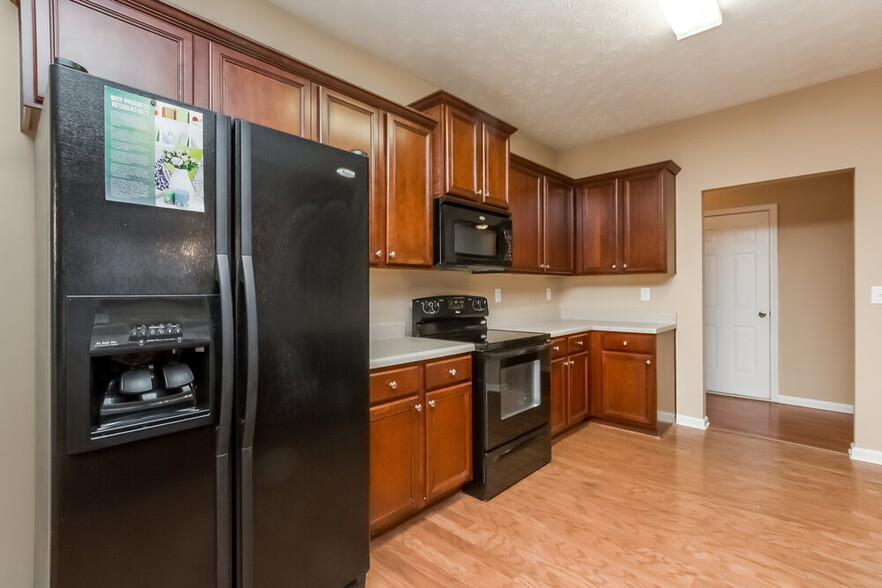Building Photo - 799 Clairidge Elm Trail SW