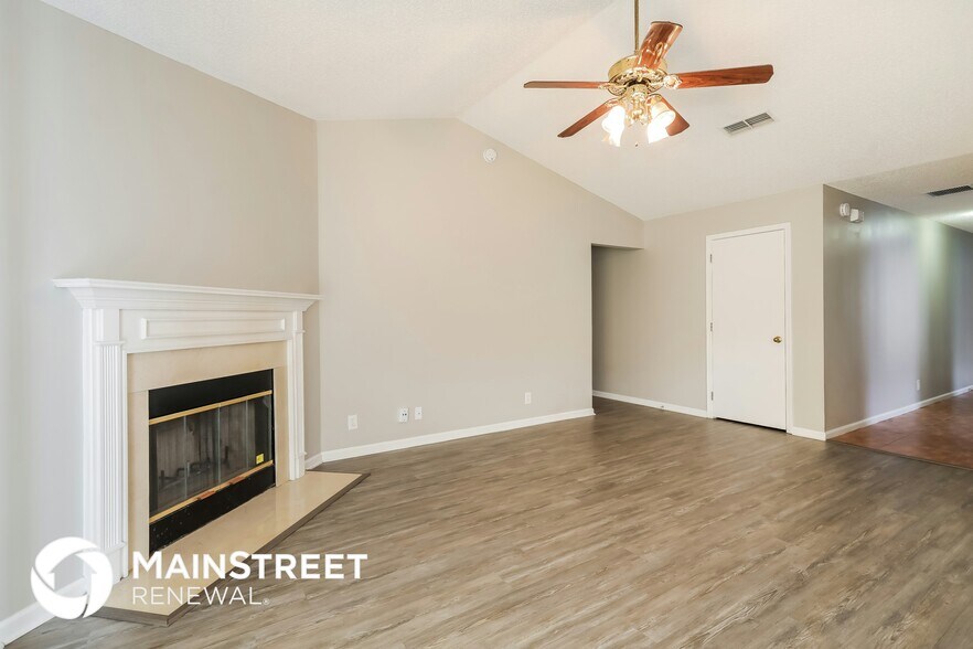 Building Photo - 5956 Wentworth Cir S