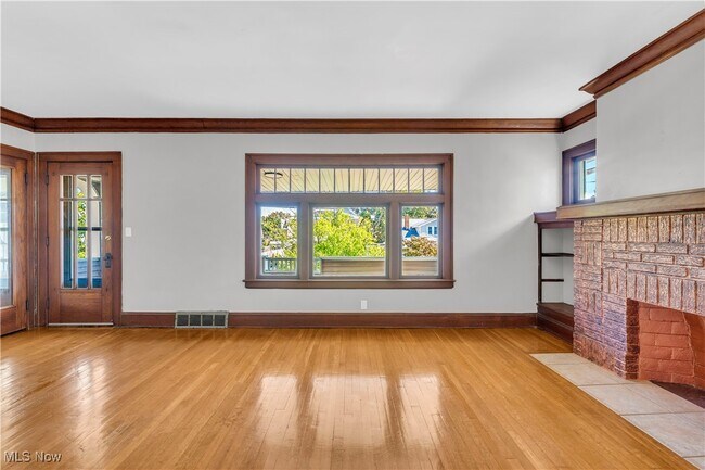 Building Photo - 3654 W 138th St
