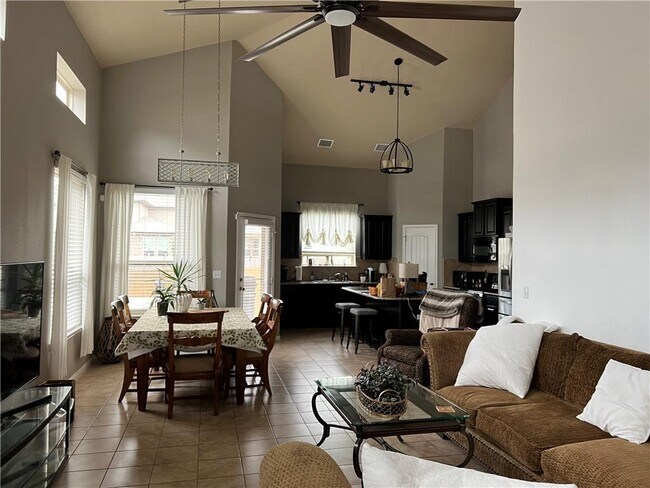 Building Photo - 1529 Hamiltons Wy