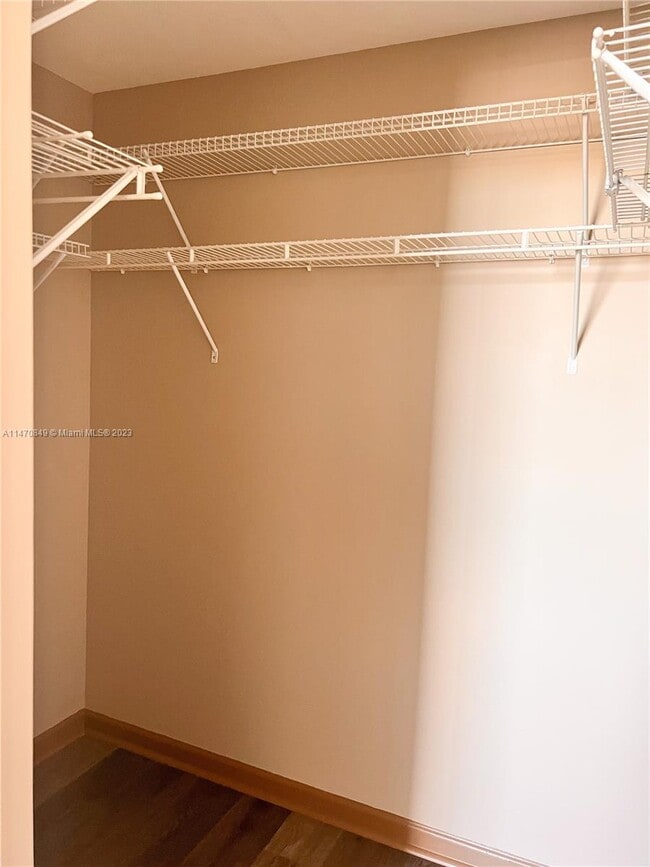 Building Photo - 2100 Greenview Shores Blvd