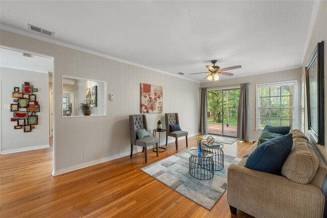 Building Photo - 2639 W 45th St