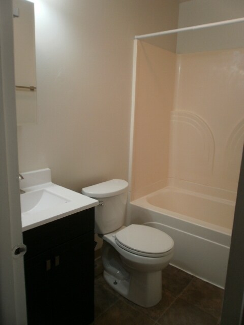 Building Photo - 3406 Kenbrooke Ct