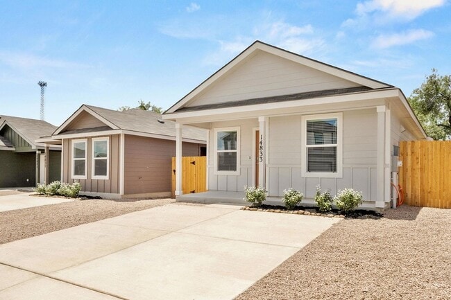Building Photo - 14865 Cactus St