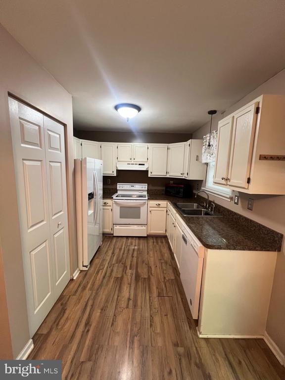 Building Photo - 11554 Deadwood Dr