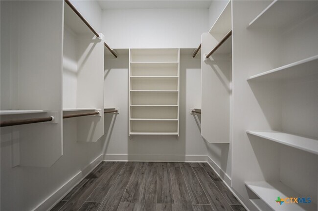 Building Photo - 2109 Bella Vista