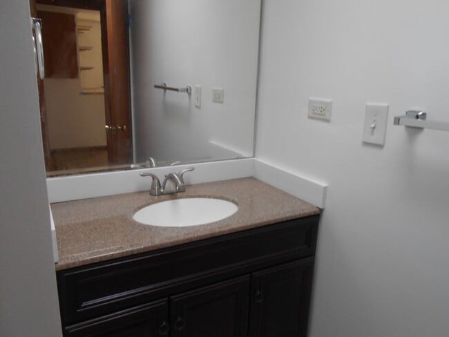 Building Photo - Spacious 2 Bed 1 Bath Bothell Home $2500/mo.