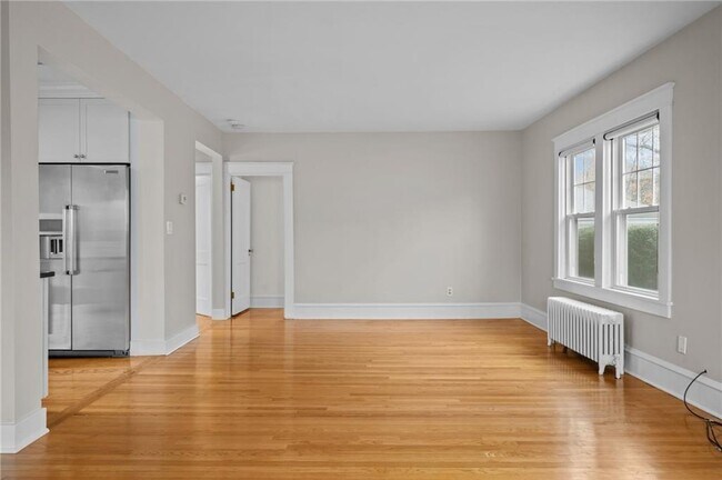 Building Photo - 36 Almy St