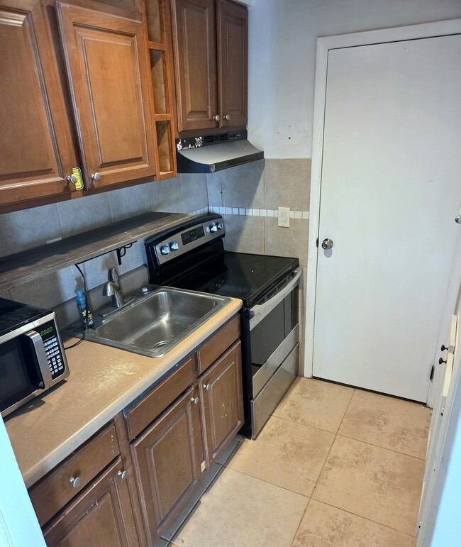 Building Photo - 4705 Midridge Dr