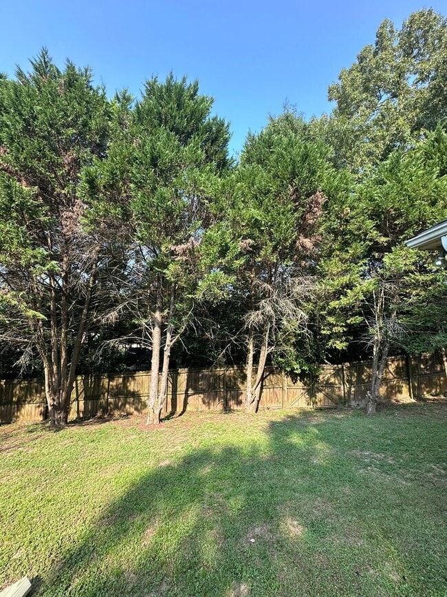 Building Photo - Quail Hollow Subdivision!!