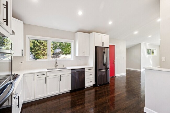 Building Photo - 1321 Heatherfield Ln