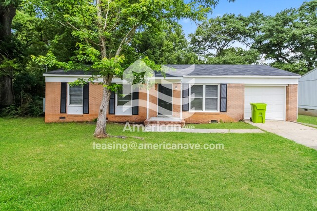 Building Photo - 2945 Eastway Dr