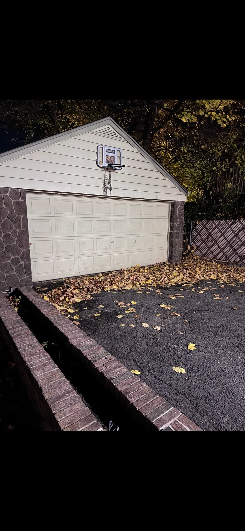 Building Photo - 283 Linwood Ave