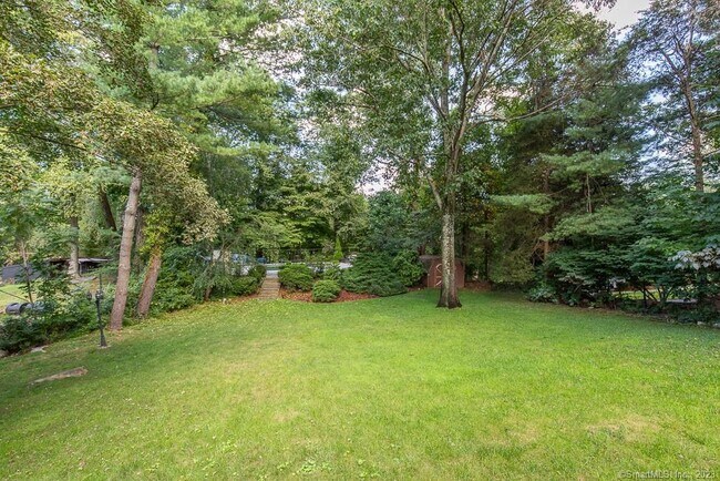 Building Photo - 585 Webbs Hill Rd