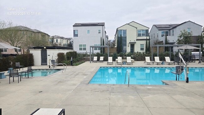 Building Photo - 2456 E Encanto Pso