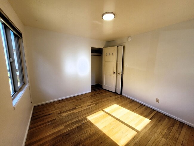 Building Photo - Spacious 2 Bedroom Condo in Downtown Bellingham - Forest St