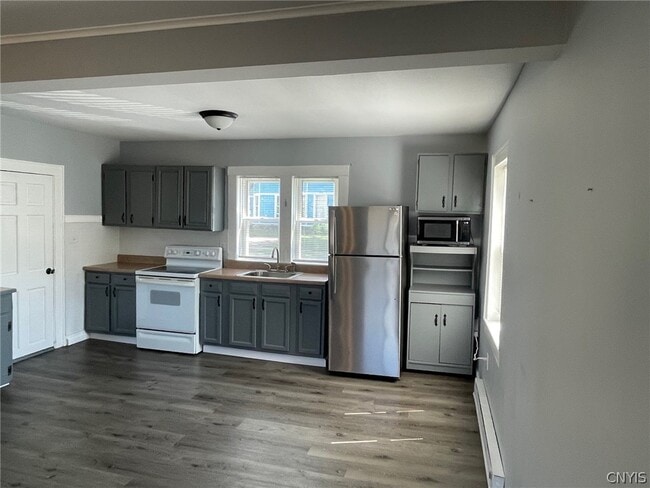 Building Photo - 44 Bridge St