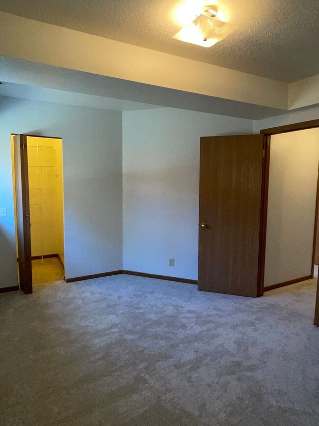 Building Photo - * LIMITED-TIME: $750 Move-In Credit * 4 Bedroom, 2 Bath Home for Rent
