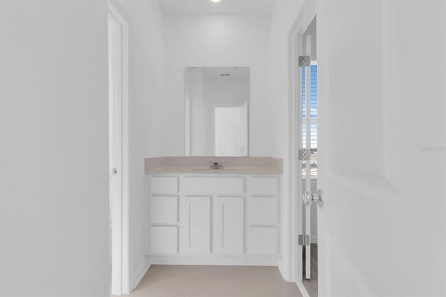 Building Photo - 2803 Maloof Dr