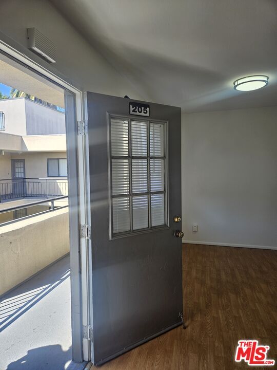 Building Photo - 326 S Manhattan Pl