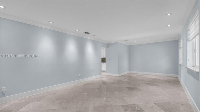 Building Photo - 2900 SW 92nd Ave