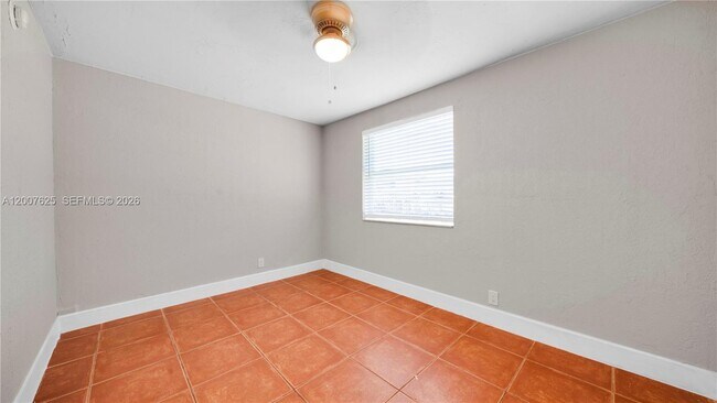 Building Photo - 1124 NW 100th Terrace