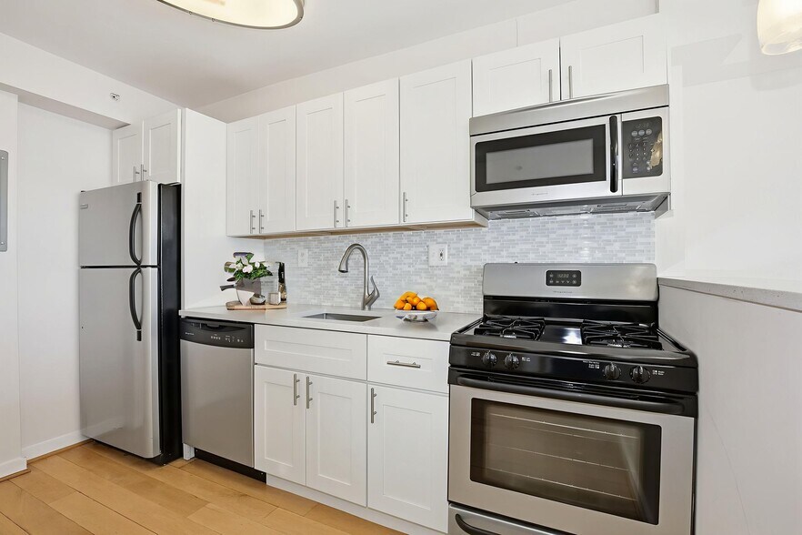 Building Photo - 1101 3rd St SW