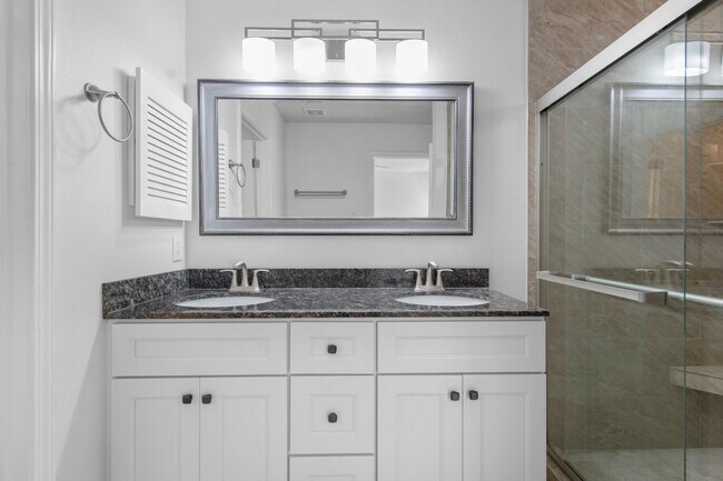 Building Photo - 383 Mirabelle Dr