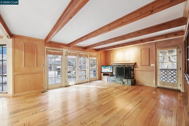 Building Photo - 58 St Andrews Ln
