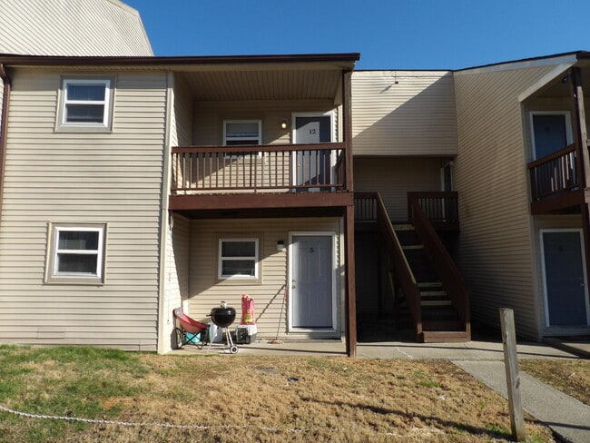 Building Photo - 35 Ashwood Ct