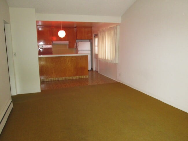 Building Photo - 634 Couper Dr