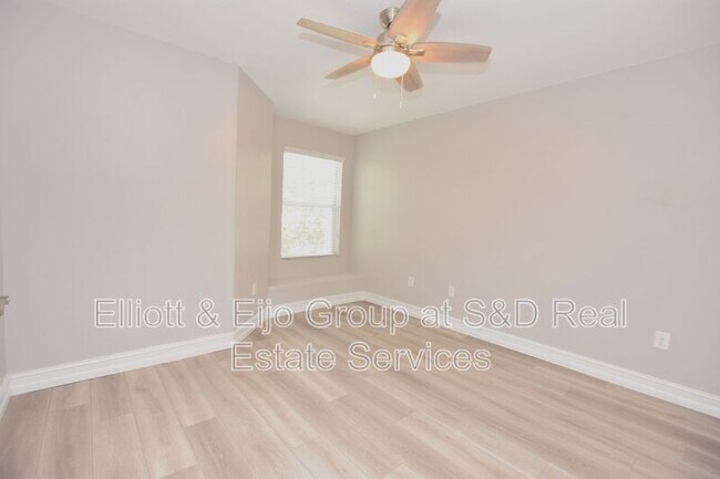 Building Photo - 4052 Mountain Chestnut Way