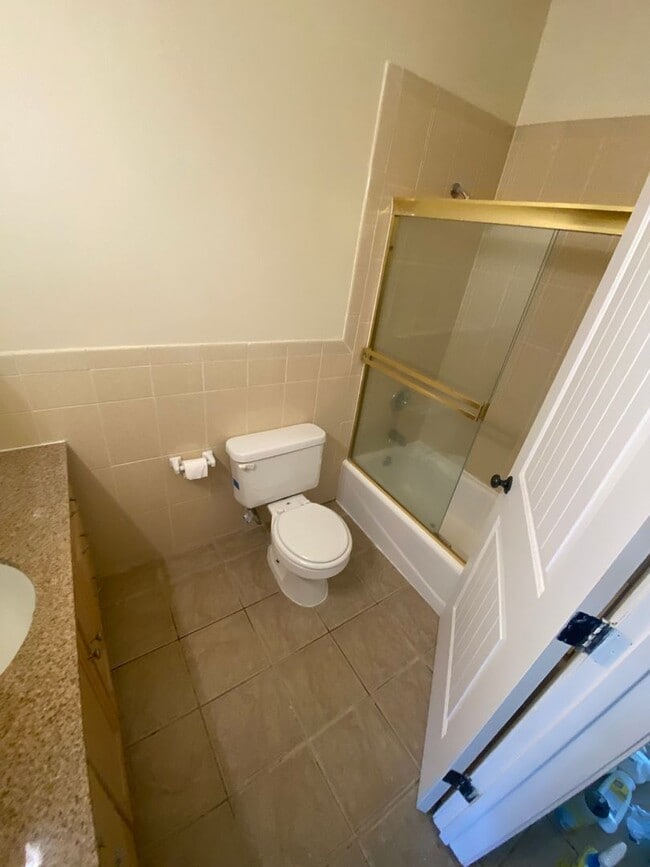 Building Photo - Advent - Three Bedroom House W/ Two Car Ga...