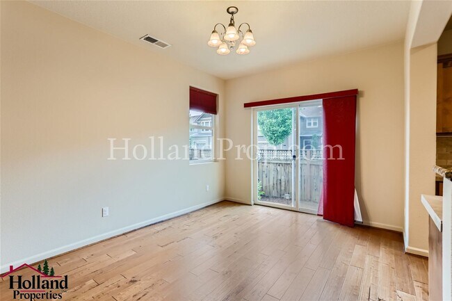 Building Photo - Beautiful 3-Bedroom Hillsboro Home in Desi...
