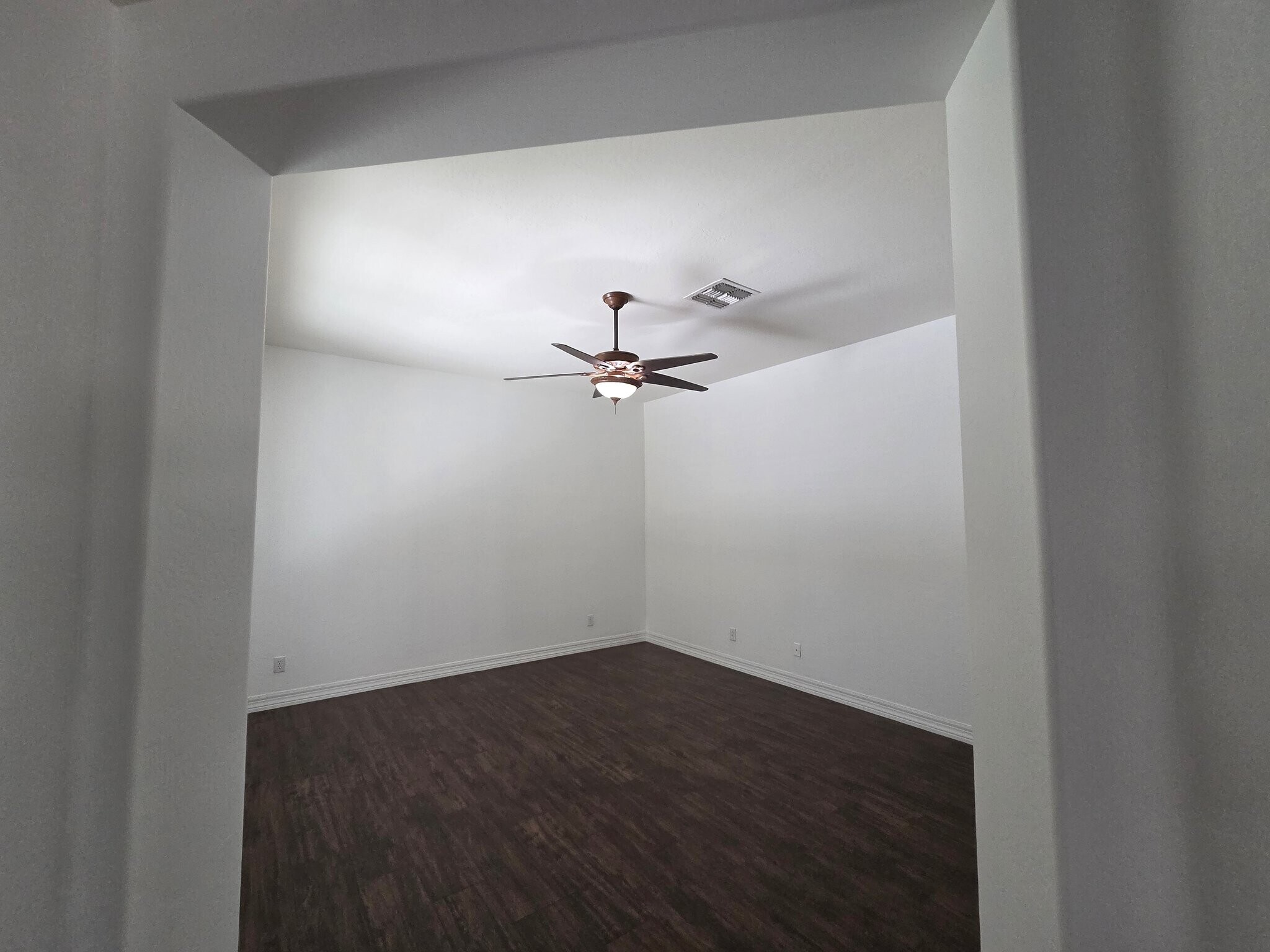 Building Photo - 3127 E Coconino Dr