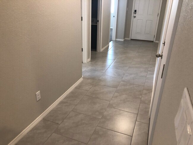 Building Photo - Amazing Home in Rio Rancho! Near Cleveland High School