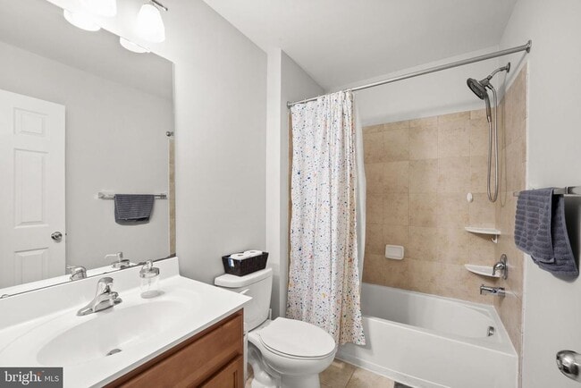 Building Photo - 1738 Beacon Ln