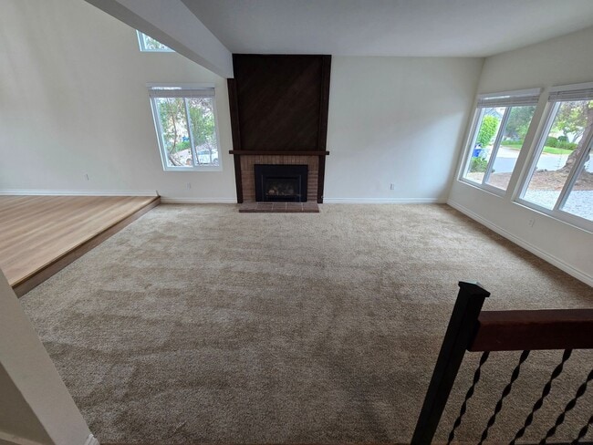 Building Photo - Rancho Penasquitos 2-story. 4 br., 3 ba.