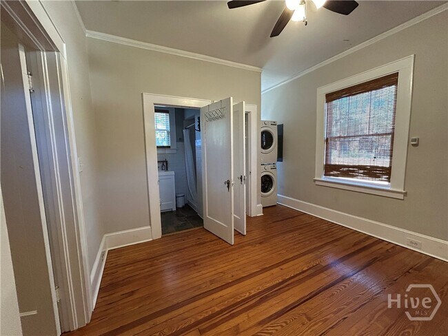 Building Photo - 1106 E 51st St