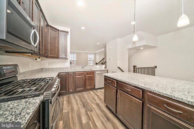 Building Photo - 3635 Stone Barn Dr