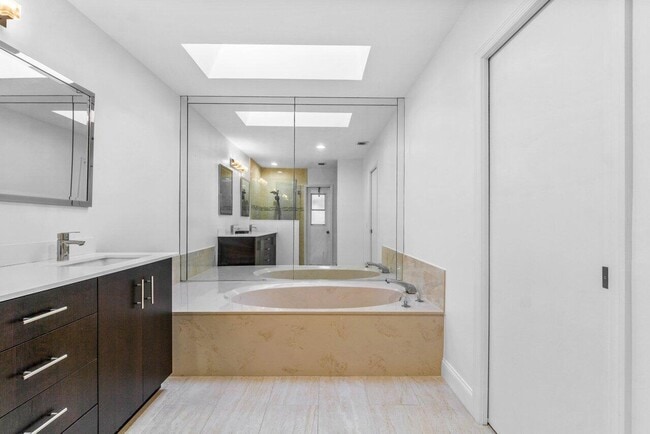 Building Photo - 2683 NW 45th St