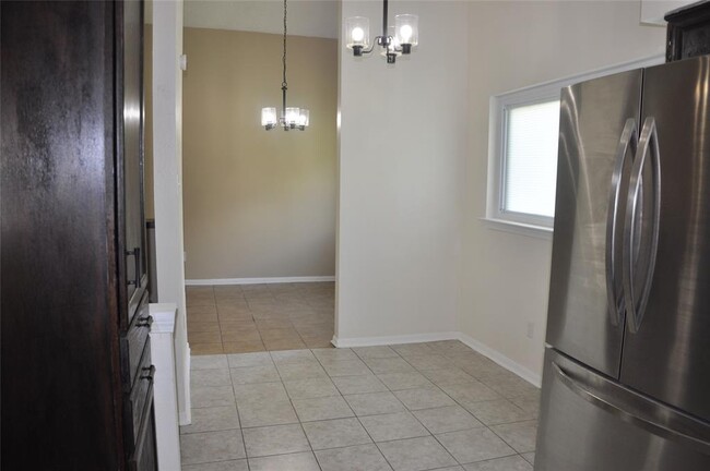 Building Photo - 4715 Glendower Dr