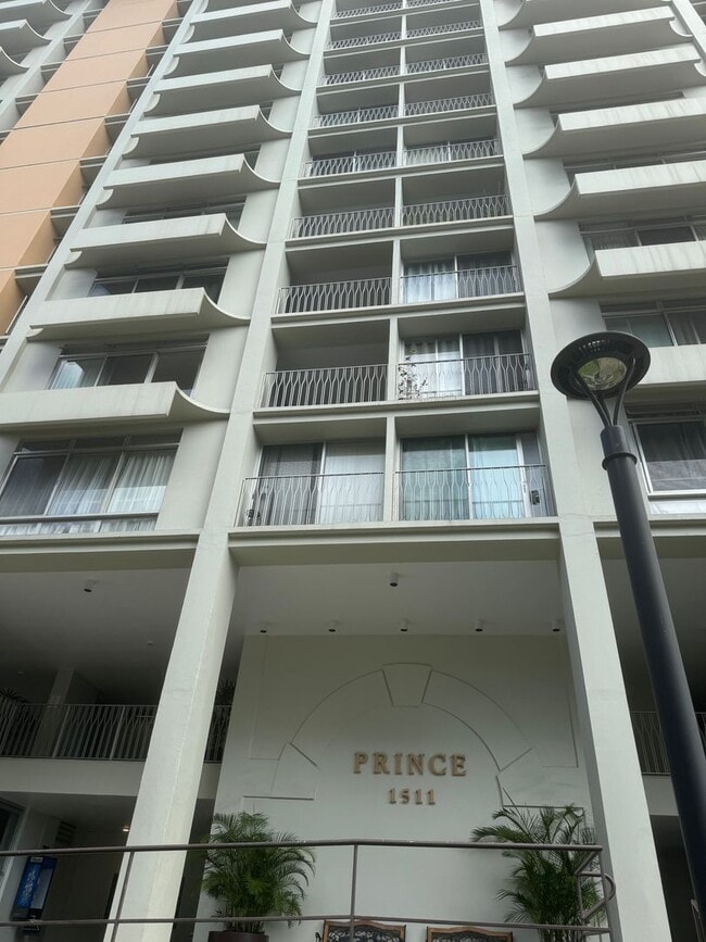 Building Photo - 1511 Nuuanu Ave