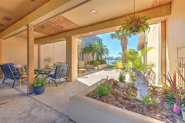 Building Photo - 1008 Apollo Beach Blvd