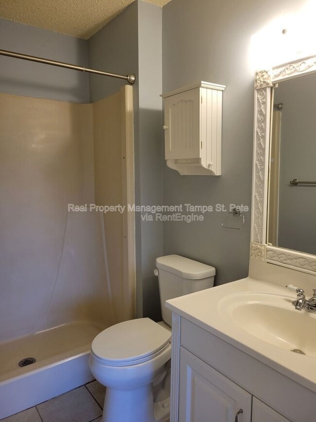 Building Photo - 4903 Myrtle Oak Dr