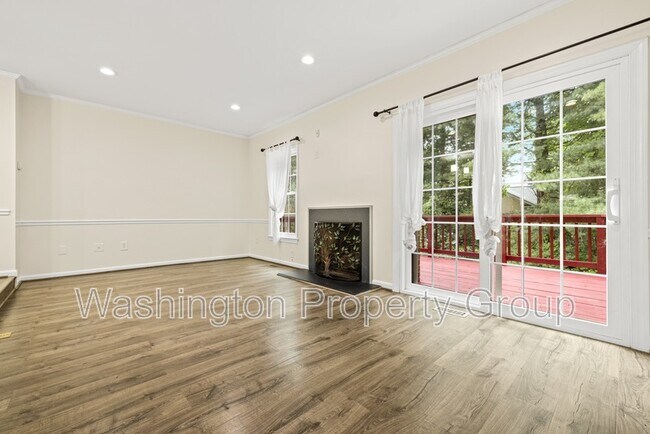 Building Photo - 4267 Fox Lake Dr