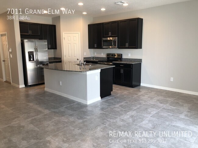 Building Photo - 7011 Grand Elm Dr