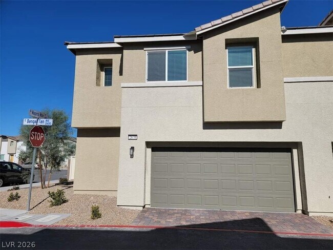 Building Photo - 2670 Bengal Tan Ave