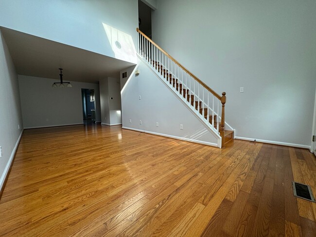 Building Photo - THREE BEDROOM  w Finished Basement- PARKLA...